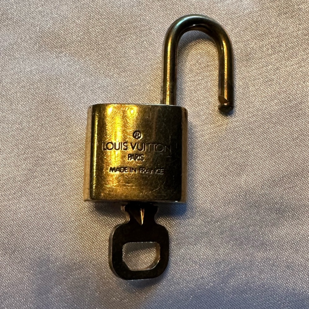 Authentic Louis Vuitton Lock And Key - image 4